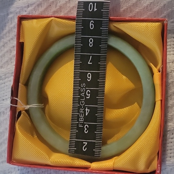Jade Bangle - Picture 6 of 7